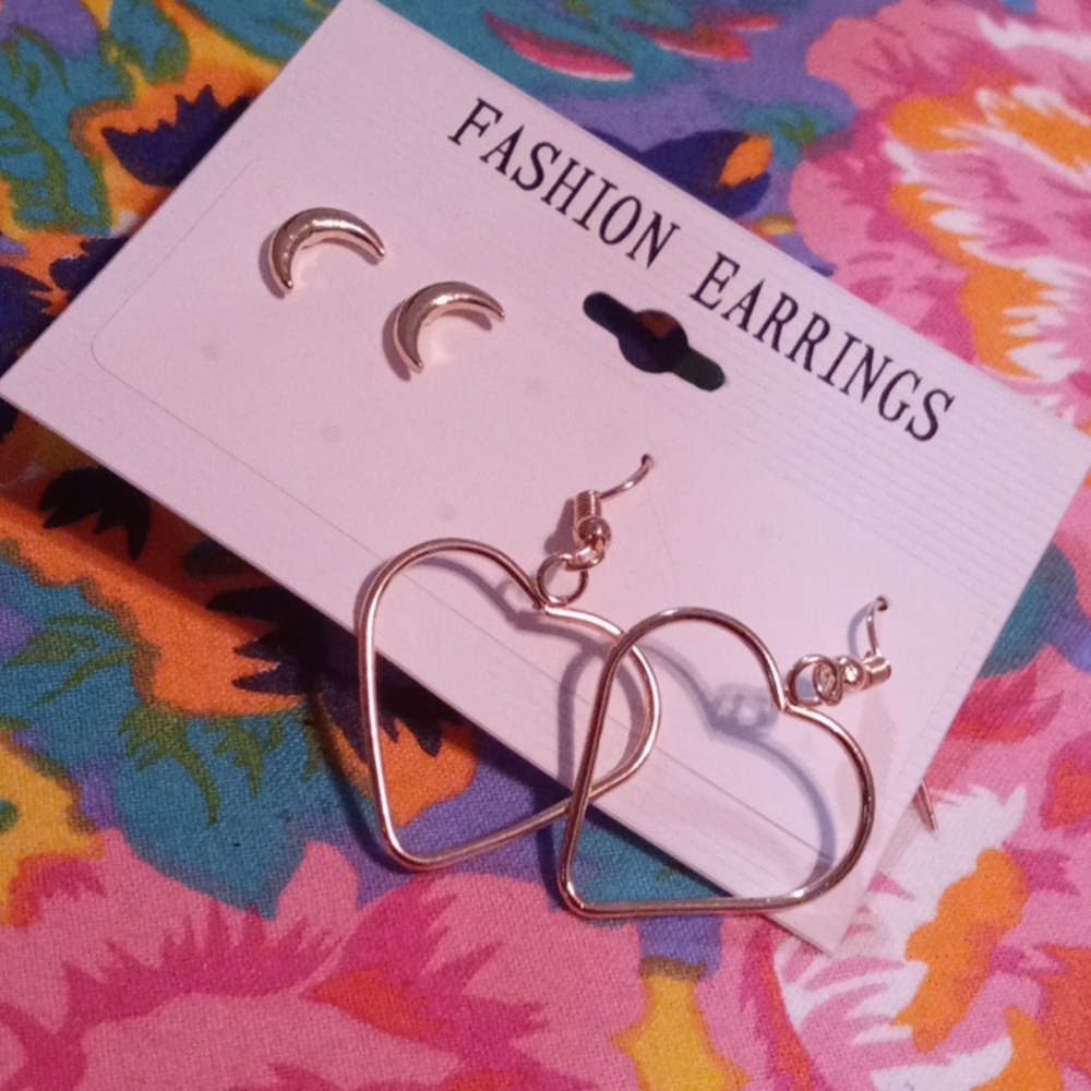 Moon and heart earring  set new